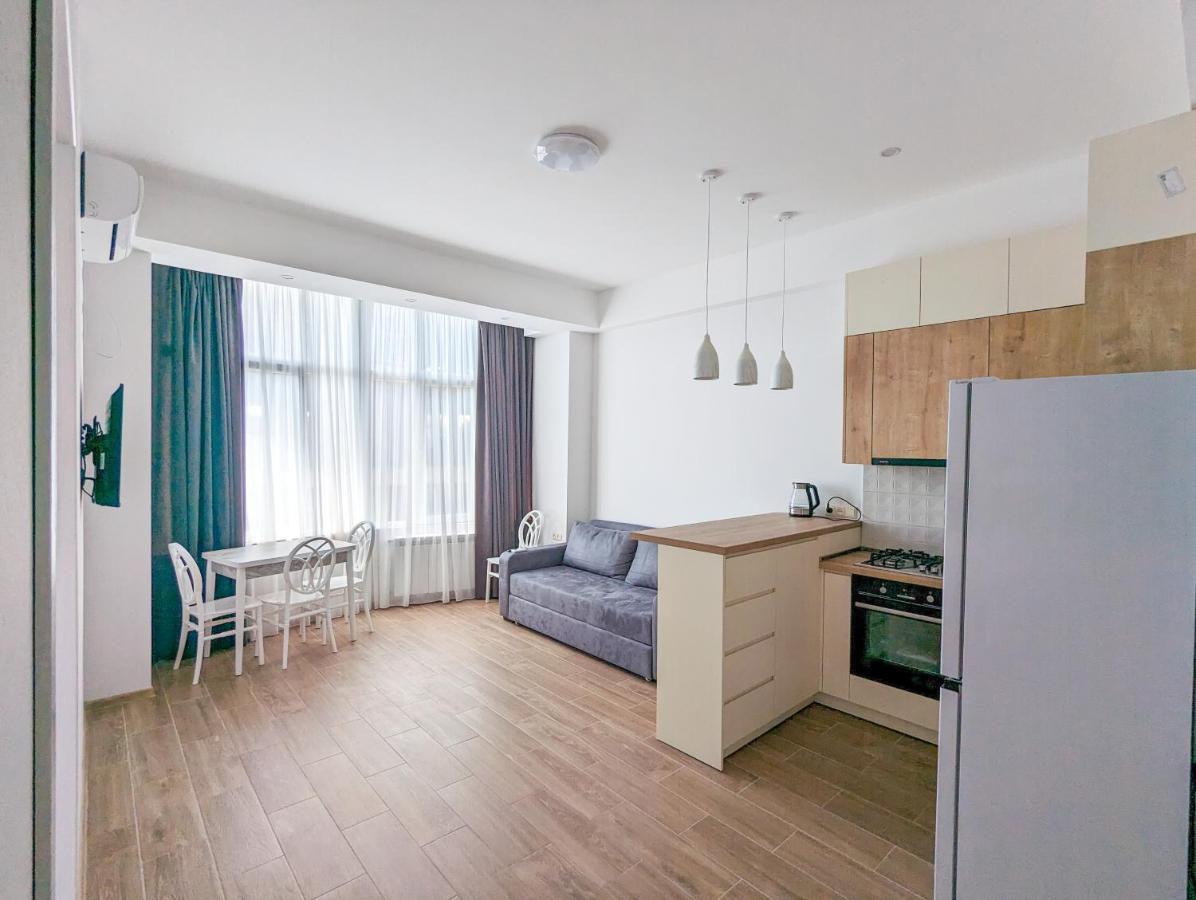 Brand New Apartment In Koutaïssi Extérieur photo