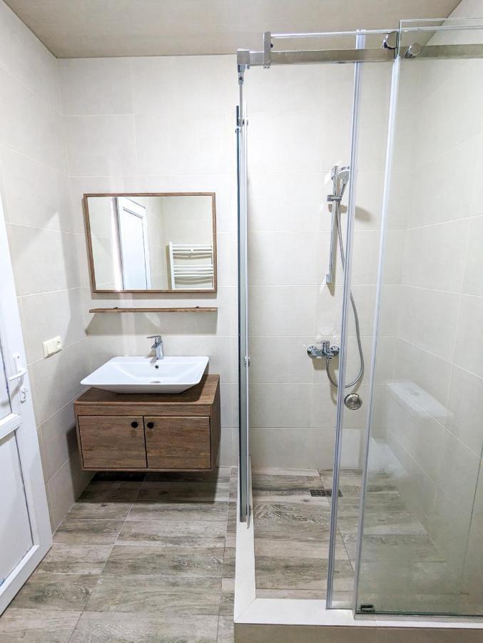 Brand New Apartment In Koutaïssi Extérieur photo